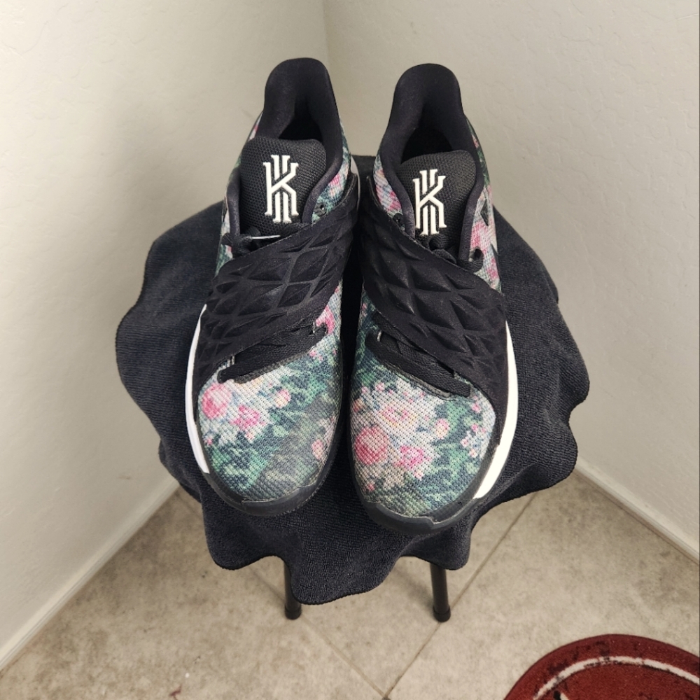 NIKE Men 10.5